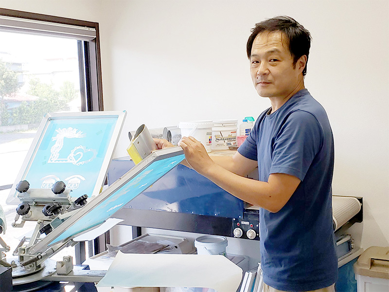 静岡市の印刷ショップ。静岡市内で名刺・ポスター・スタンプカード・チラシ・封筒・伝票・Ｔシャツ・シール・スタンプ・伝票をお作りになるならプリントバリューにお任せ！